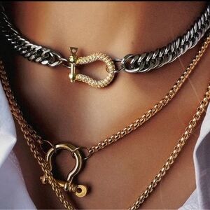 Luxurious Gold U Shaped with Silver Chunky Chainlink Necklace